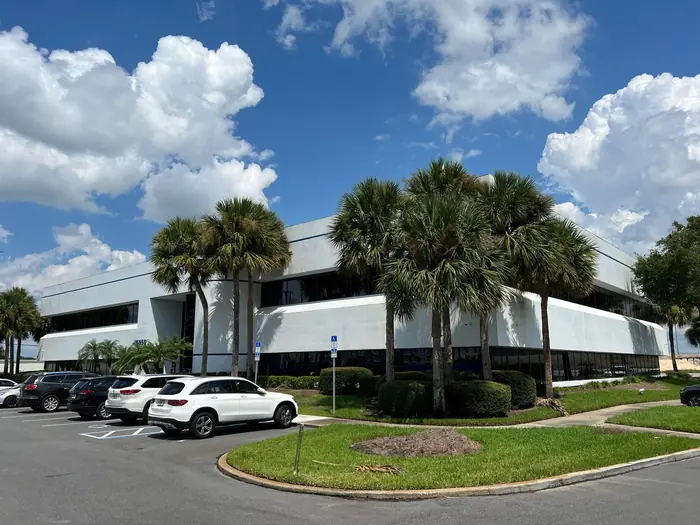 Exterior of Lakehurst Building, an office building at 5950 Lakehurst Dr in Orlando, Florida